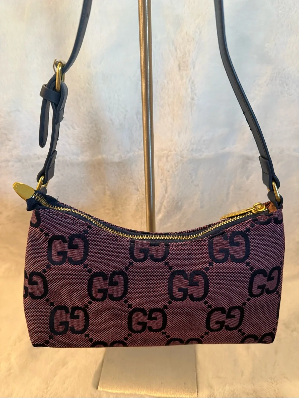 NWOT Source Unknown Purple Canvas Shoulder Bag with Navy Trim & Gold Hardware
